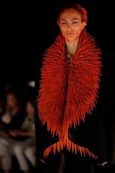 Look 50